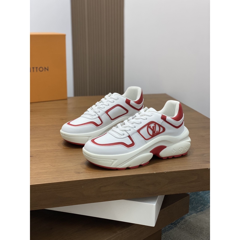 l**is V*t*n sneakers